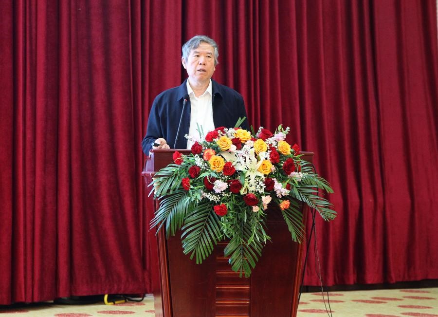 必威国际登陆平台官方app下载副理事长杨晓光作报告.jpg